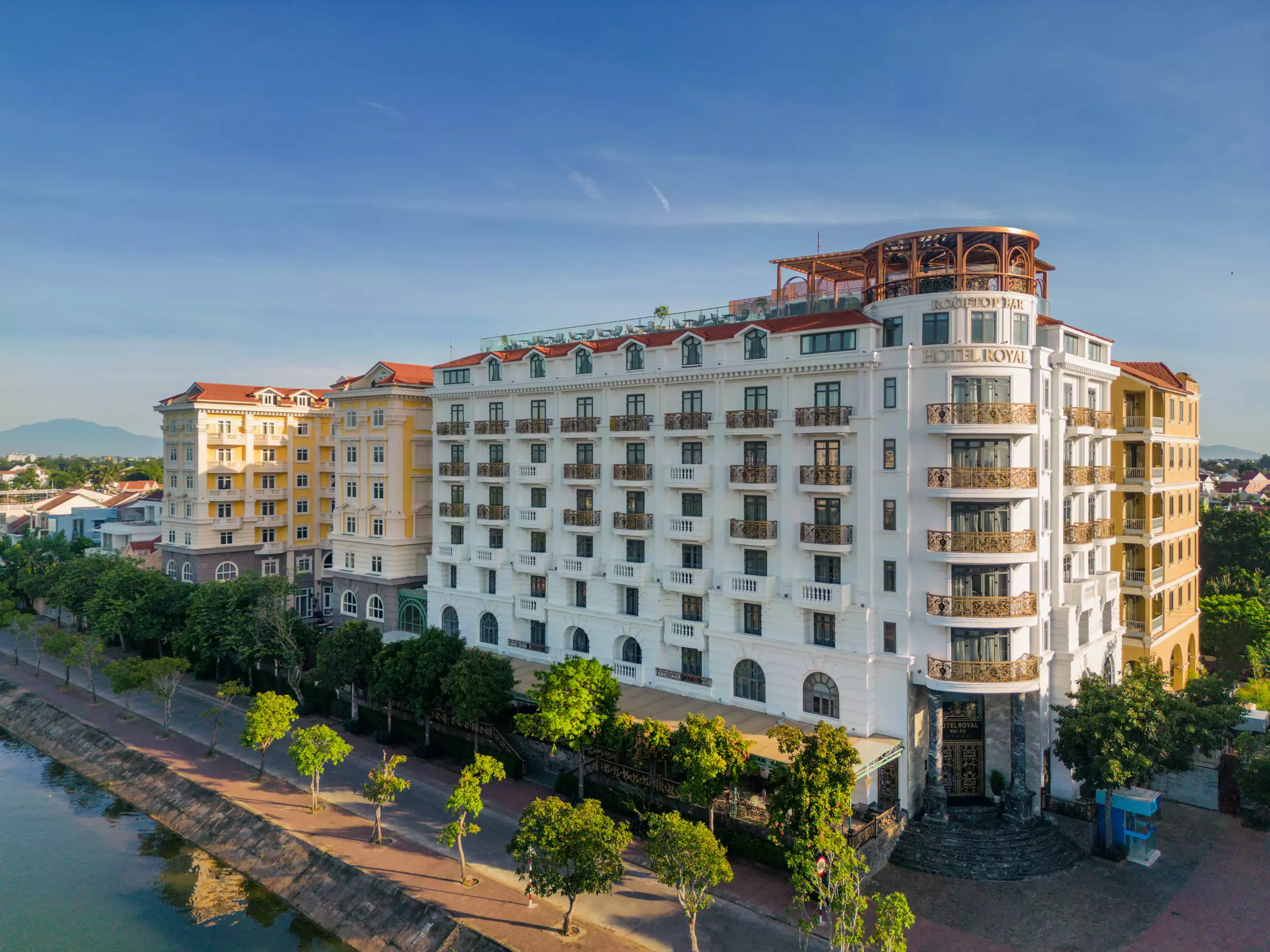 Hotel Exterior_Riverside Wakaku and Sotaro