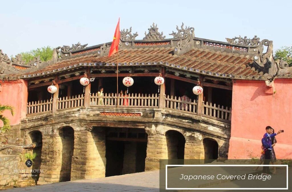 The Japanese Covered Bridge is considered a prominent symbol of Hoi An Ancient Town

