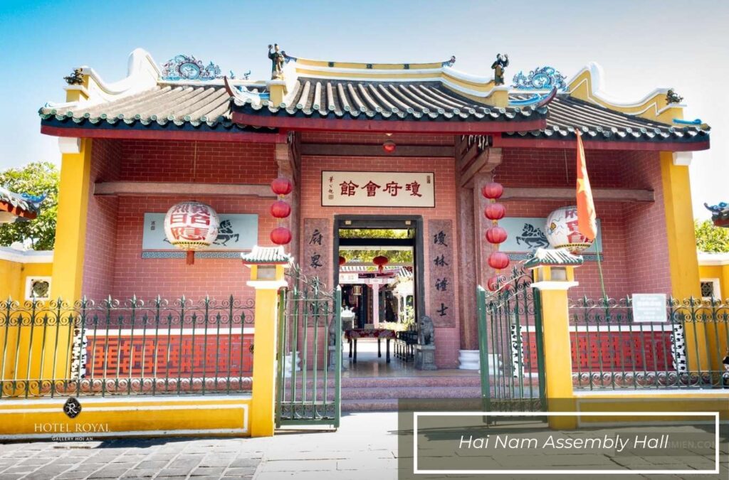 Hai Nam Assembly Hall was built to honor 108 Hainan merchants who were wrongfully executed
