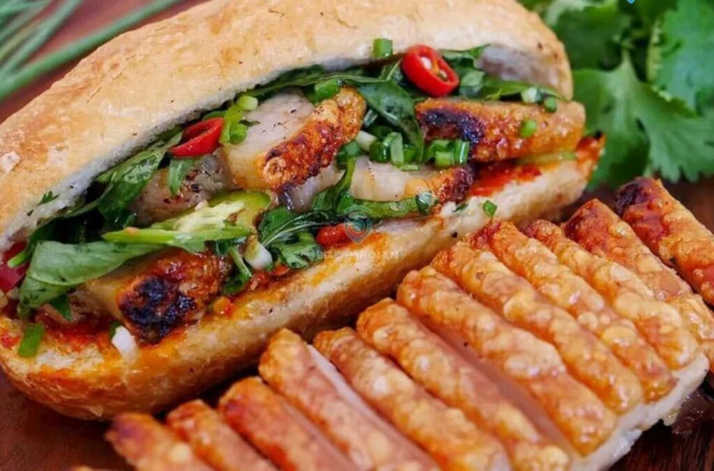 Bánh Mì Bà Bứa là thương hiệu lâu đời ở Hội An