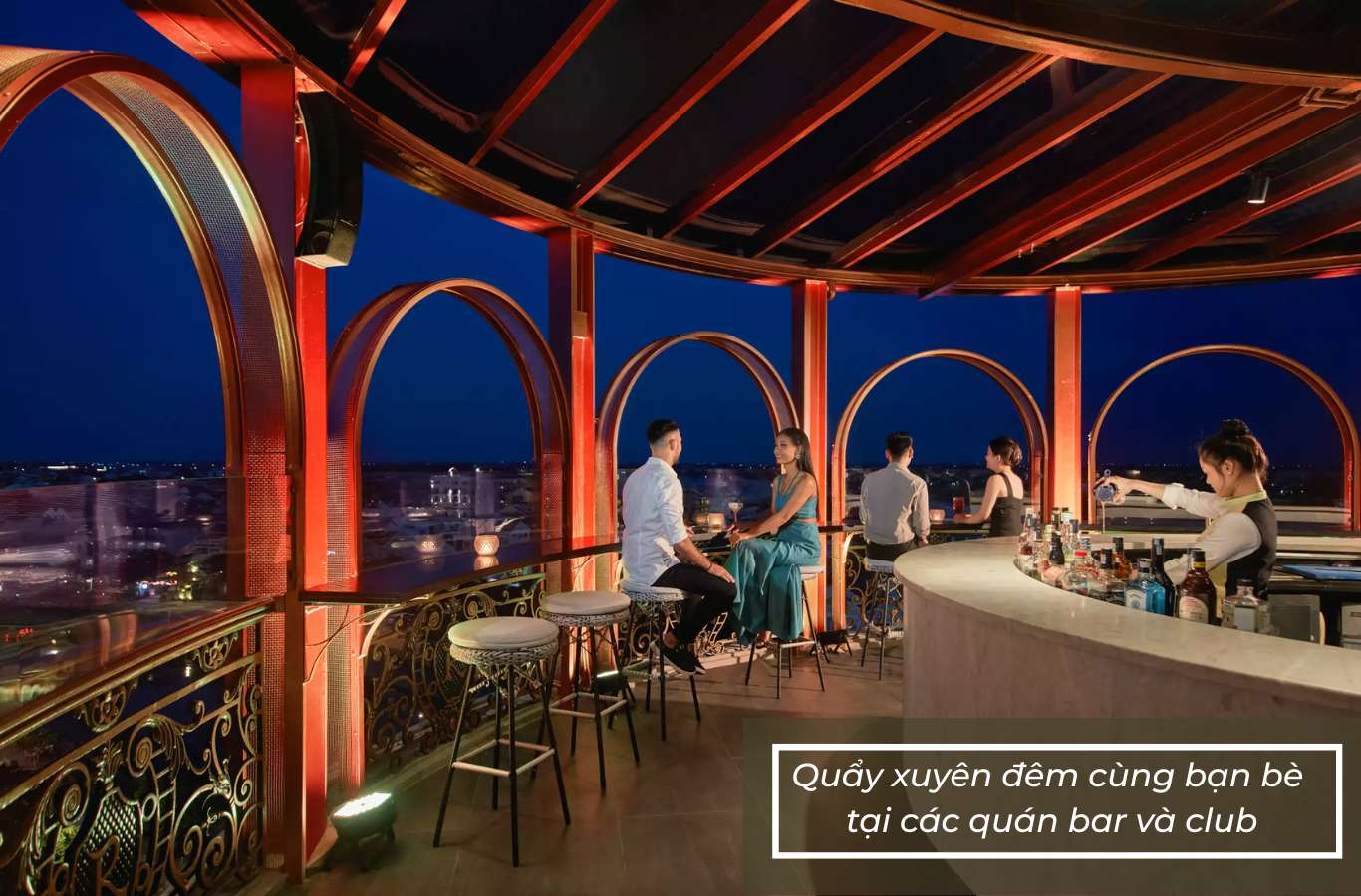 Tham gia không gian sôi động tại các câu lạc bộ đêm Hội An
