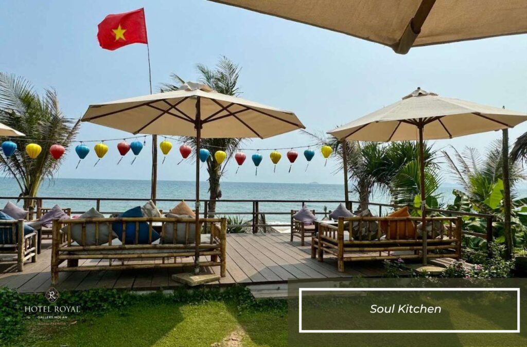 Enjoy the beach atmosphere at Soul Kitchen.