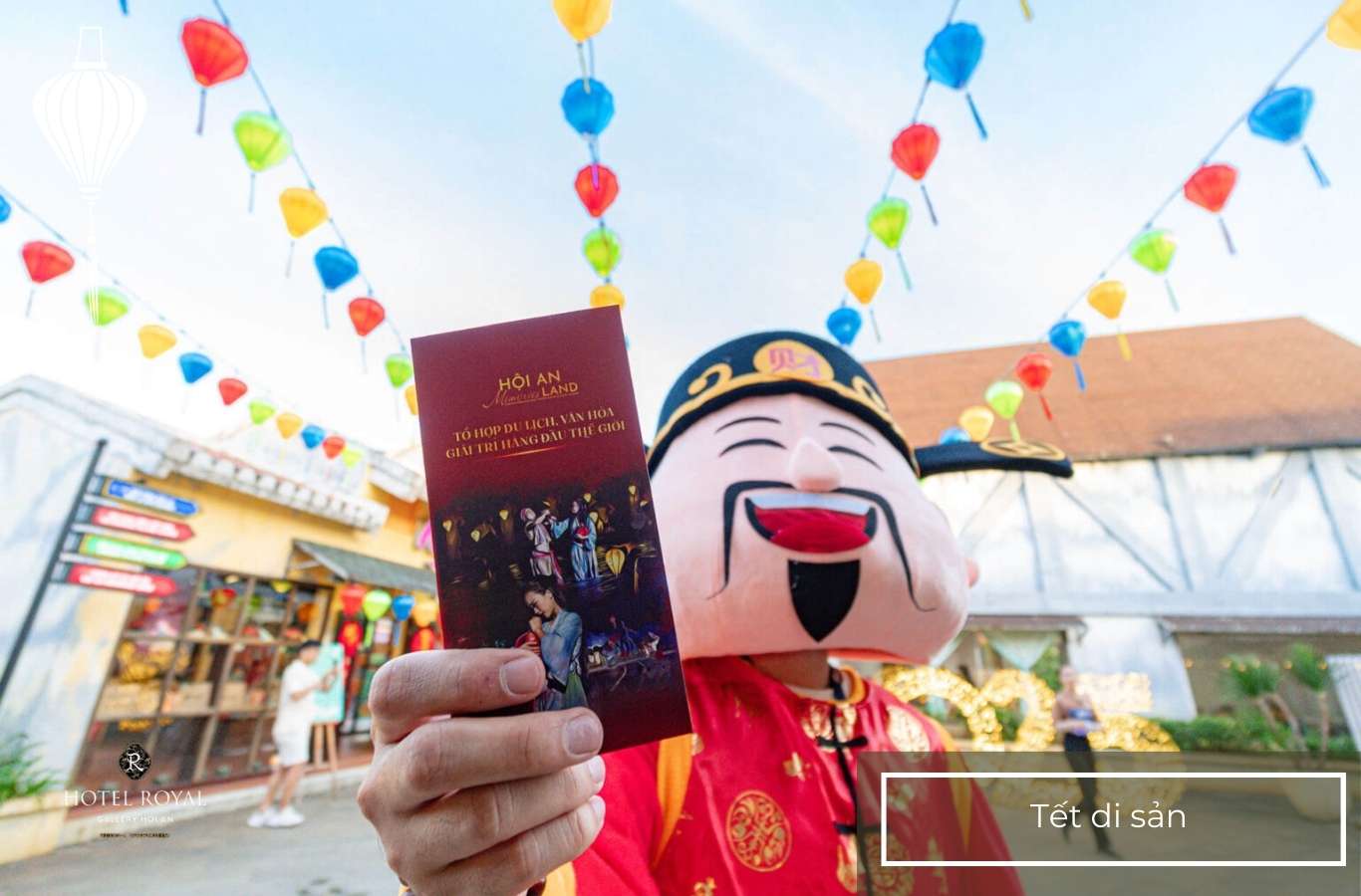 Trải nghiệm Tết ba miền và tham gia lễ hội lì xì