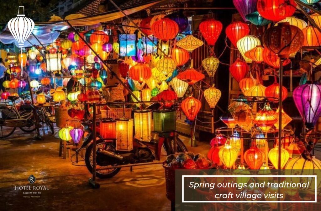 Experiencing spring outings and traditional craft villages