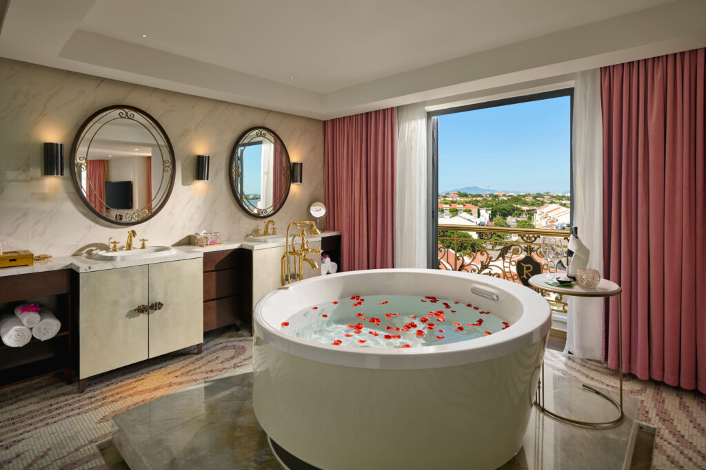 Hotel Royal Hoi An Legacy Presidential Suite