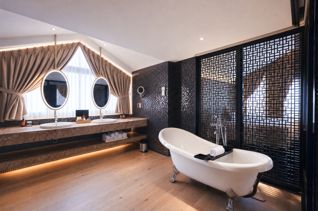 Hotel Royal Hoi An Signature Suite 2 Beds